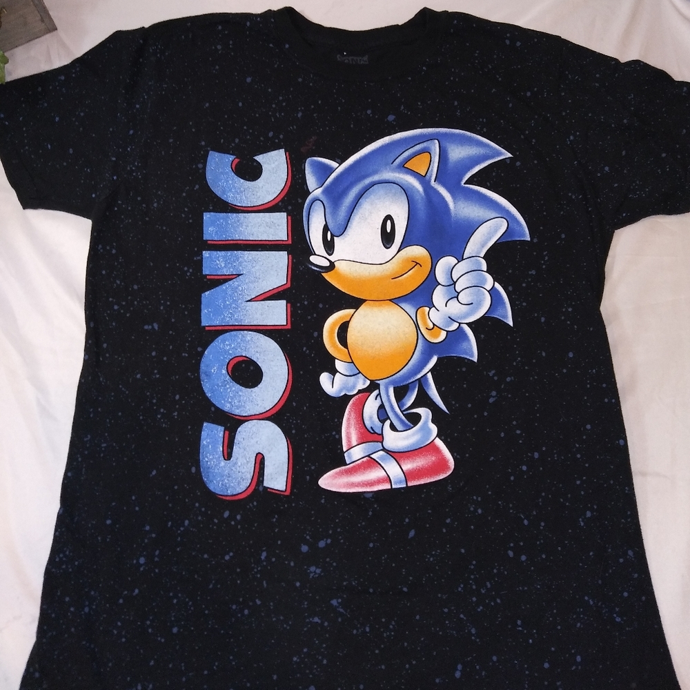 Vintage 90s sonic the hedgehog graphic t shirt